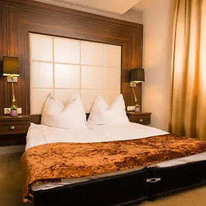https://duna-garden-hotel.inbudapesthotels.com